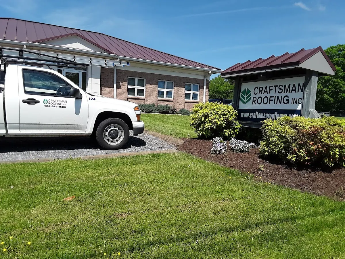 Quality Gutter & Downspout Repair by experienced craftsmen in Oak Ridge